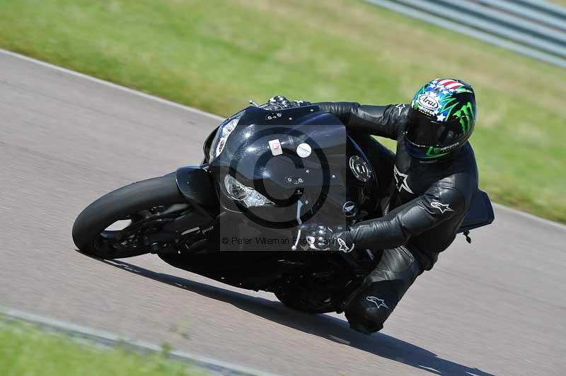 Motorcycle action photographs;Rockingham;Rockingham photographs;Trackday digital images;event digital images;eventdigitalimages;no limits trackday;peter wileman photography;rockingham corby northamptonshire;trackday;trackday photos