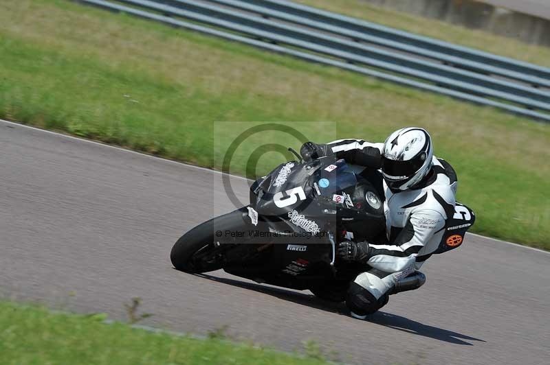 Motorcycle action photographs;Rockingham;Rockingham photographs;Trackday digital images;event digital images;eventdigitalimages;no limits trackday;peter wileman photography;rockingham corby northamptonshire;trackday;trackday photos