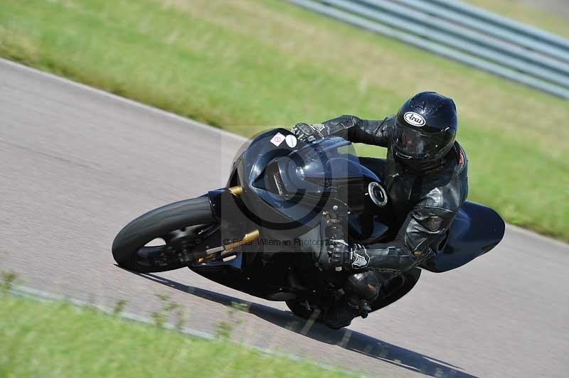 Motorcycle action photographs;Rockingham;Rockingham photographs;Trackday digital images;event digital images;eventdigitalimages;no limits trackday;peter wileman photography;rockingham corby northamptonshire;trackday;trackday photos