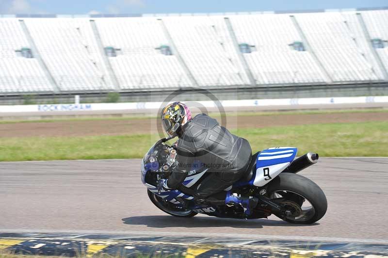 Motorcycle action photographs;Rockingham;Rockingham photographs;Trackday digital images;event digital images;eventdigitalimages;no limits trackday;peter wileman photography;rockingham corby northamptonshire;trackday;trackday photos