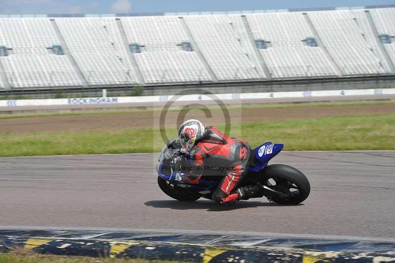 Motorcycle action photographs;Rockingham;Rockingham photographs;Trackday digital images;event digital images;eventdigitalimages;no limits trackday;peter wileman photography;rockingham corby northamptonshire;trackday;trackday photos