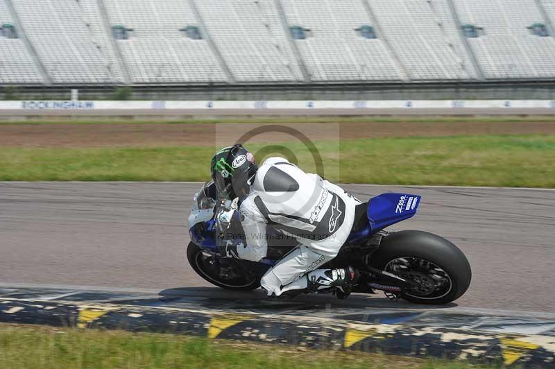 Motorcycle action photographs;Rockingham;Rockingham photographs;Trackday digital images;event digital images;eventdigitalimages;no limits trackday;peter wileman photography;rockingham corby northamptonshire;trackday;trackday photos