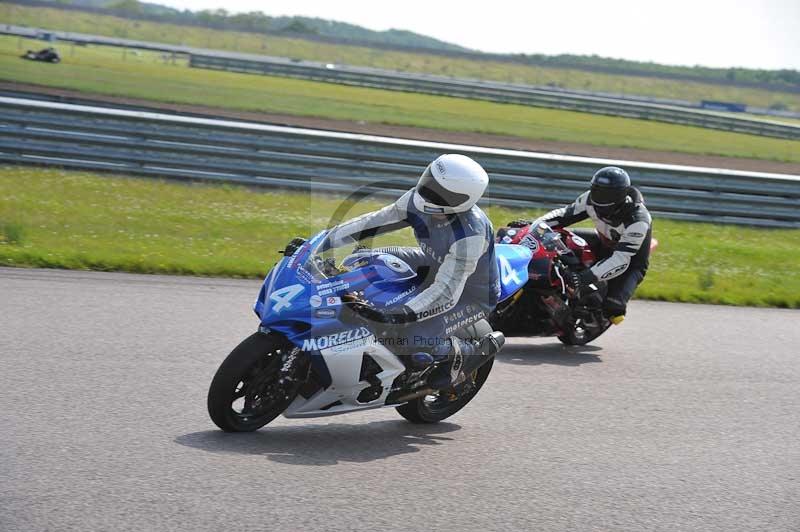 Motorcycle action photographs;Rockingham;Rockingham photographs;Trackday digital images;event digital images;eventdigitalimages;no limits trackday;peter wileman photography;rockingham corby northamptonshire;trackday;trackday photos