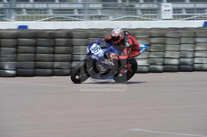 Motorcycle action photographs;Rockingham;Rockingham photographs;Trackday digital images;event digital images;eventdigitalimages;no limits trackday;peter wileman photography;rockingham corby northamptonshire;trackday;trackday photos