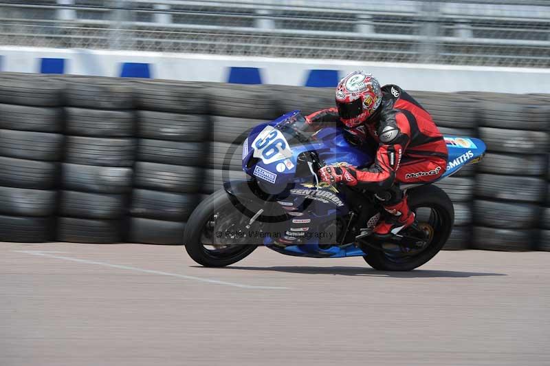 Motorcycle action photographs;Rockingham;Rockingham photographs;Trackday digital images;event digital images;eventdigitalimages;no limits trackday;peter wileman photography;rockingham corby northamptonshire;trackday;trackday photos