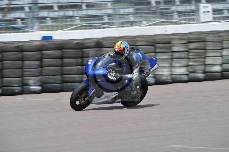 Motorcycle action photographs;Rockingham;Rockingham photographs;Trackday digital images;event digital images;eventdigitalimages;no limits trackday;peter wileman photography;rockingham corby northamptonshire;trackday;trackday photos