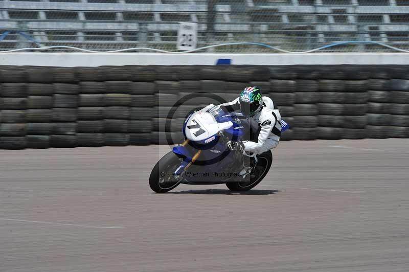 Motorcycle action photographs;Rockingham;Rockingham photographs;Trackday digital images;event digital images;eventdigitalimages;no limits trackday;peter wileman photography;rockingham corby northamptonshire;trackday;trackday photos