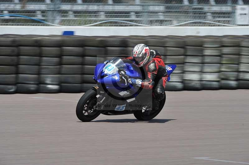 Motorcycle action photographs;Rockingham;Rockingham photographs;Trackday digital images;event digital images;eventdigitalimages;no limits trackday;peter wileman photography;rockingham corby northamptonshire;trackday;trackday photos