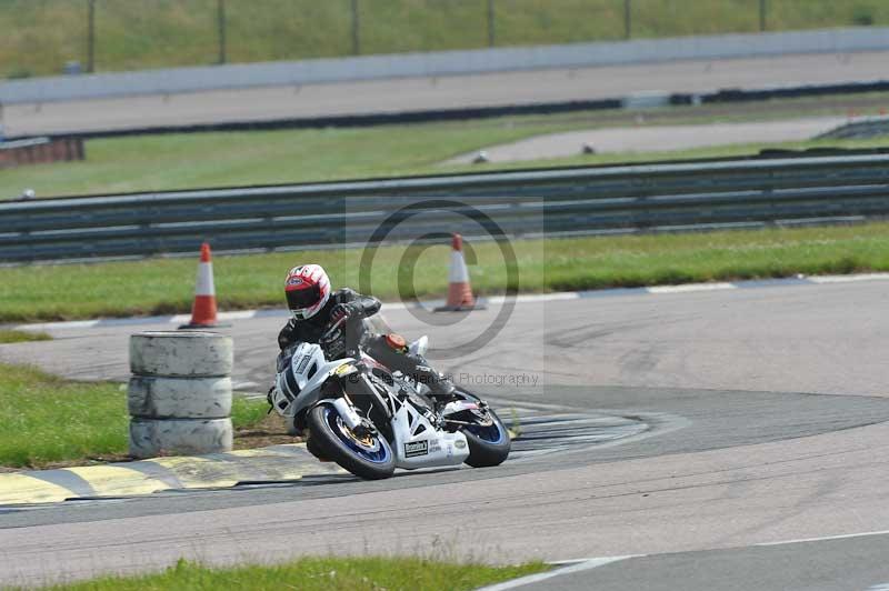 Motorcycle action photographs;Rockingham;Rockingham photographs;Trackday digital images;event digital images;eventdigitalimages;no limits trackday;peter wileman photography;rockingham corby northamptonshire;trackday;trackday photos