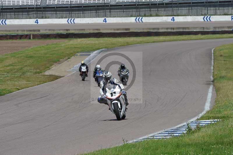 Motorcycle action photographs;Rockingham;Rockingham photographs;Trackday digital images;event digital images;eventdigitalimages;no limits trackday;peter wileman photography;rockingham corby northamptonshire;trackday;trackday photos