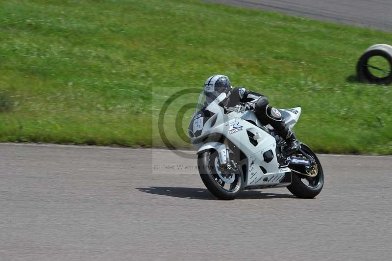 Motorcycle action photographs;Rockingham;Rockingham photographs;Trackday digital images;event digital images;eventdigitalimages;no limits trackday;peter wileman photography;rockingham corby northamptonshire;trackday;trackday photos