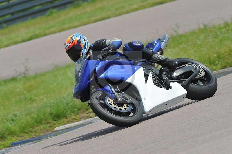 Motorcycle action photographs;Rockingham;Rockingham photographs;Trackday digital images;event digital images;eventdigitalimages;no limits trackday;peter wileman photography;rockingham corby northamptonshire;trackday;trackday photos