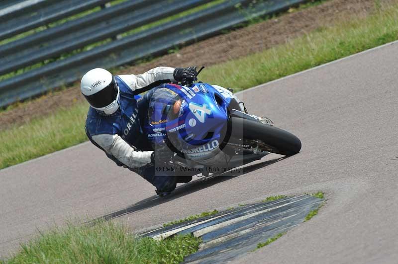 Motorcycle action photographs;Rockingham;Rockingham photographs;Trackday digital images;event digital images;eventdigitalimages;no limits trackday;peter wileman photography;rockingham corby northamptonshire;trackday;trackday photos