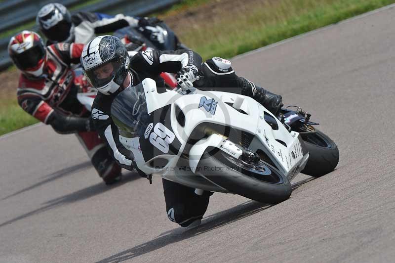 Motorcycle action photographs;Rockingham;Rockingham photographs;Trackday digital images;event digital images;eventdigitalimages;no limits trackday;peter wileman photography;rockingham corby northamptonshire;trackday;trackday photos