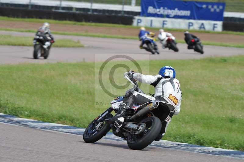 Motorcycle action photographs;Rockingham;Rockingham photographs;Trackday digital images;event digital images;eventdigitalimages;no limits trackday;peter wileman photography;rockingham corby northamptonshire;trackday;trackday photos