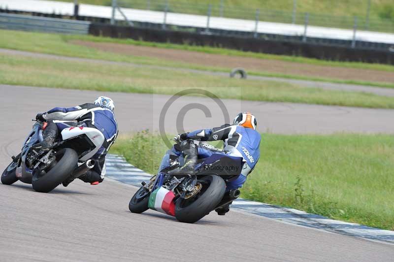 Motorcycle action photographs;Rockingham;Rockingham photographs;Trackday digital images;event digital images;eventdigitalimages;no limits trackday;peter wileman photography;rockingham corby northamptonshire;trackday;trackday photos