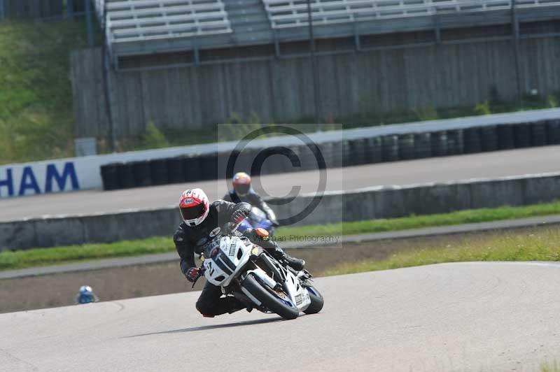 Motorcycle action photographs;Rockingham;Rockingham photographs;Trackday digital images;event digital images;eventdigitalimages;no limits trackday;peter wileman photography;rockingham corby northamptonshire;trackday;trackday photos