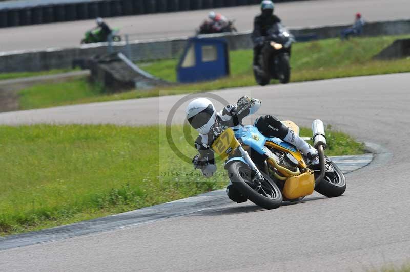 Motorcycle action photographs;Rockingham;Rockingham photographs;Trackday digital images;event digital images;eventdigitalimages;no limits trackday;peter wileman photography;rockingham corby northamptonshire;trackday;trackday photos