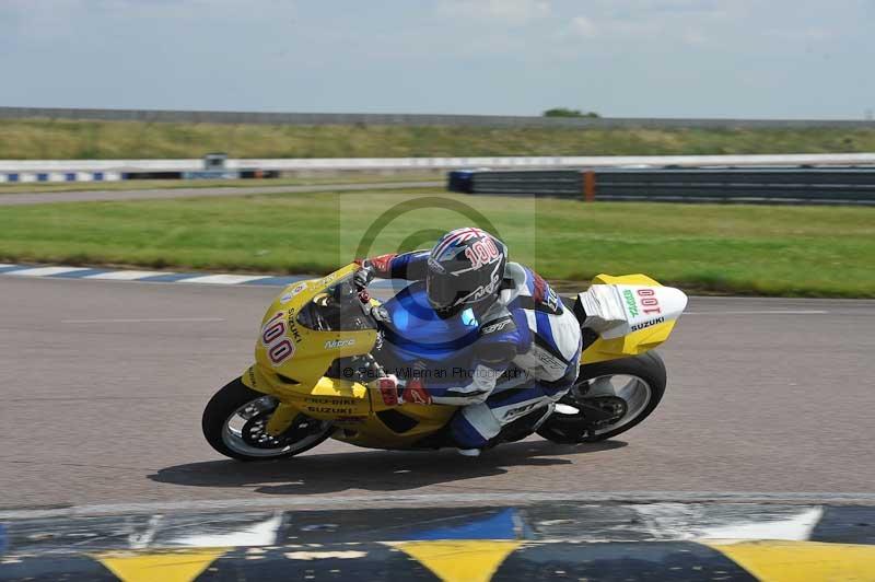 Motorcycle action photographs;Rockingham;Rockingham photographs;Trackday digital images;event digital images;eventdigitalimages;no limits trackday;peter wileman photography;rockingham corby northamptonshire;trackday;trackday photos