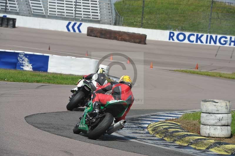 Motorcycle action photographs;Rockingham;Rockingham photographs;Trackday digital images;event digital images;eventdigitalimages;no limits trackday;peter wileman photography;rockingham corby northamptonshire;trackday;trackday photos