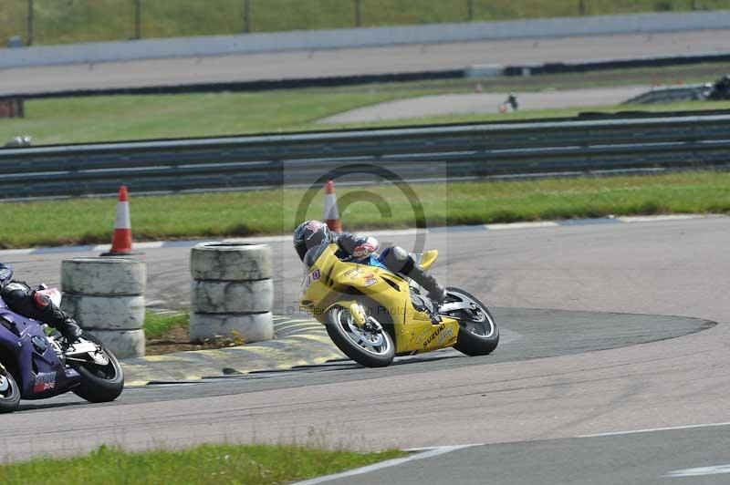 Motorcycle action photographs;Rockingham;Rockingham photographs;Trackday digital images;event digital images;eventdigitalimages;no limits trackday;peter wileman photography;rockingham corby northamptonshire;trackday;trackday photos