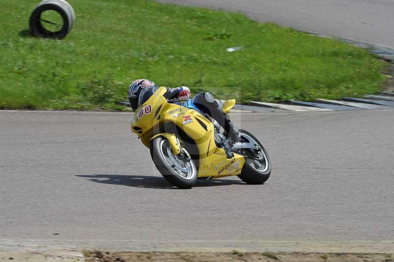 Motorcycle action photographs;Rockingham;Rockingham photographs;Trackday digital images;event digital images;eventdigitalimages;no limits trackday;peter wileman photography;rockingham corby northamptonshire;trackday;trackday photos