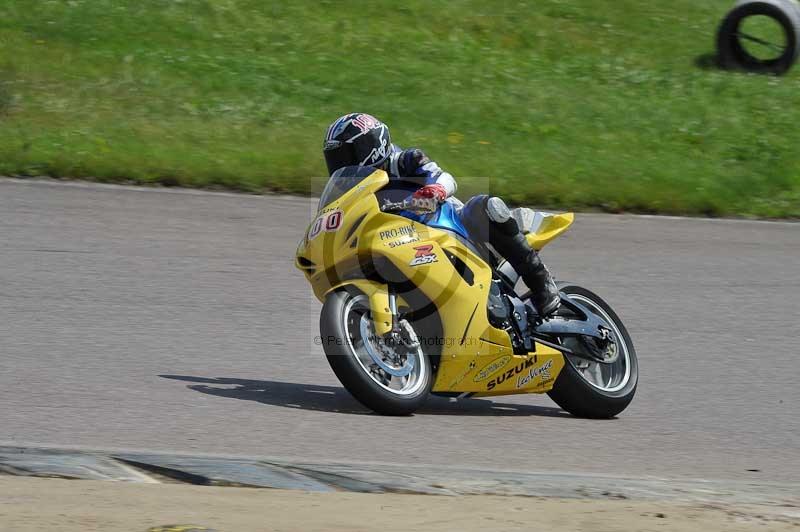 Motorcycle action photographs;Rockingham;Rockingham photographs;Trackday digital images;event digital images;eventdigitalimages;no limits trackday;peter wileman photography;rockingham corby northamptonshire;trackday;trackday photos