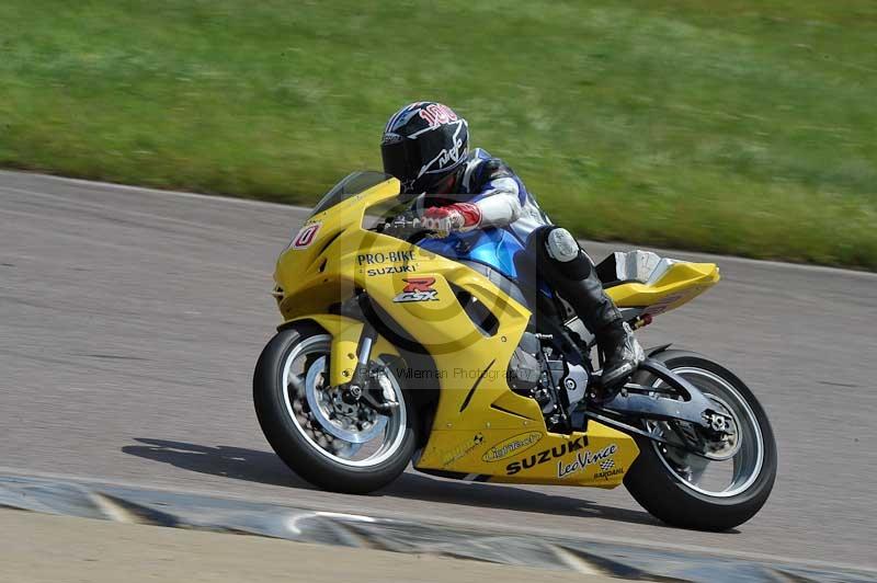 Motorcycle action photographs;Rockingham;Rockingham photographs;Trackday digital images;event digital images;eventdigitalimages;no limits trackday;peter wileman photography;rockingham corby northamptonshire;trackday;trackday photos