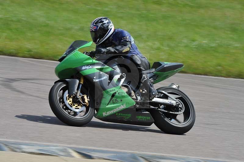 Motorcycle action photographs;Rockingham;Rockingham photographs;Trackday digital images;event digital images;eventdigitalimages;no limits trackday;peter wileman photography;rockingham corby northamptonshire;trackday;trackday photos