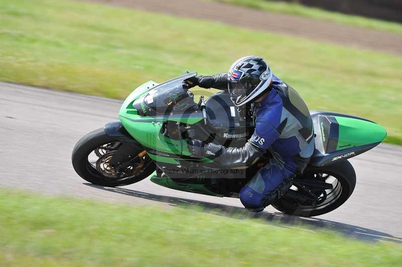 Motorcycle action photographs;Rockingham;Rockingham photographs;Trackday digital images;event digital images;eventdigitalimages;no limits trackday;peter wileman photography;rockingham corby northamptonshire;trackday;trackday photos