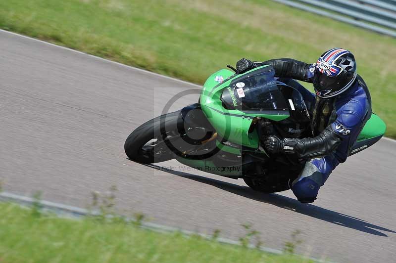 Motorcycle action photographs;Rockingham;Rockingham photographs;Trackday digital images;event digital images;eventdigitalimages;no limits trackday;peter wileman photography;rockingham corby northamptonshire;trackday;trackday photos