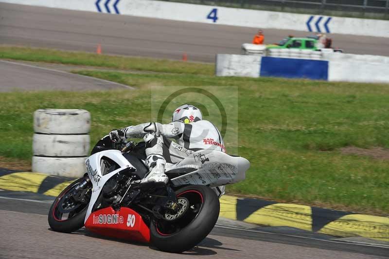 Motorcycle action photographs;Rockingham;Rockingham photographs;Trackday digital images;event digital images;eventdigitalimages;no limits trackday;peter wileman photography;rockingham corby northamptonshire;trackday;trackday photos