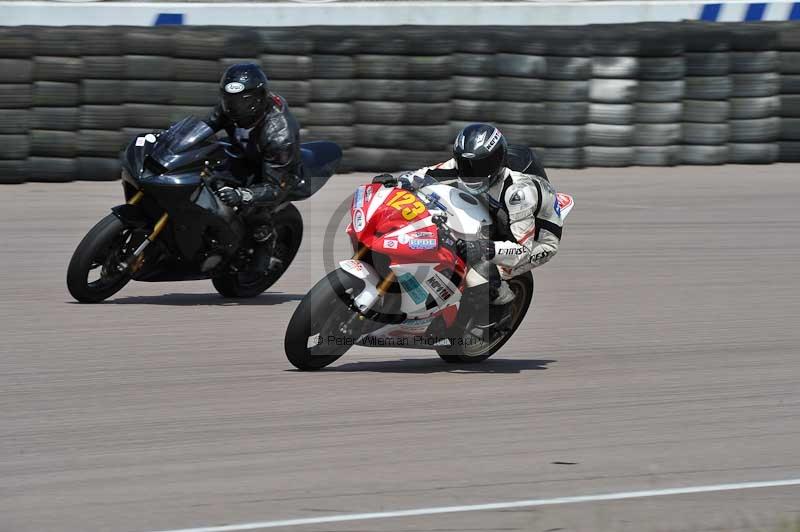 Motorcycle action photographs;Rockingham;Rockingham photographs;Trackday digital images;event digital images;eventdigitalimages;no limits trackday;peter wileman photography;rockingham corby northamptonshire;trackday;trackday photos