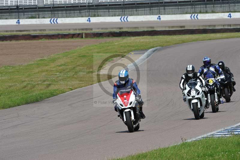 Motorcycle action photographs;Rockingham;Rockingham photographs;Trackday digital images;event digital images;eventdigitalimages;no limits trackday;peter wileman photography;rockingham corby northamptonshire;trackday;trackday photos