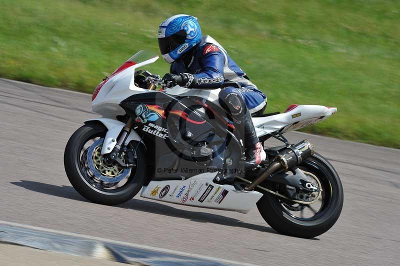 Motorcycle action photographs;Rockingham;Rockingham photographs;Trackday digital images;event digital images;eventdigitalimages;no limits trackday;peter wileman photography;rockingham corby northamptonshire;trackday;trackday photos