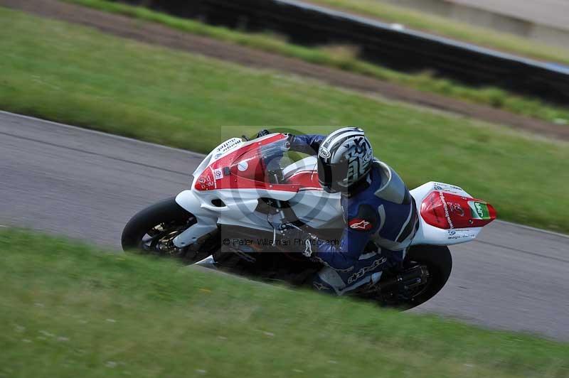 Motorcycle action photographs;Rockingham;Rockingham photographs;Trackday digital images;event digital images;eventdigitalimages;no limits trackday;peter wileman photography;rockingham corby northamptonshire;trackday;trackday photos