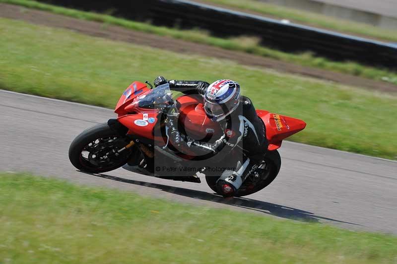 Motorcycle action photographs;Rockingham;Rockingham photographs;Trackday digital images;event digital images;eventdigitalimages;no limits trackday;peter wileman photography;rockingham corby northamptonshire;trackday;trackday photos