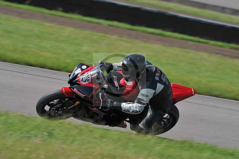 Motorcycle action photographs;Rockingham;Rockingham photographs;Trackday digital images;event digital images;eventdigitalimages;no limits trackday;peter wileman photography;rockingham corby northamptonshire;trackday;trackday photos