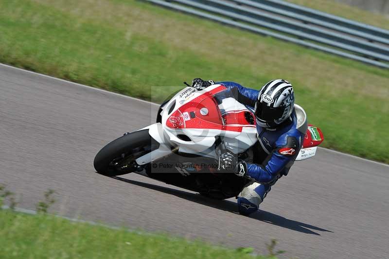 Motorcycle action photographs;Rockingham;Rockingham photographs;Trackday digital images;event digital images;eventdigitalimages;no limits trackday;peter wileman photography;rockingham corby northamptonshire;trackday;trackday photos