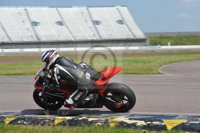 Motorcycle action photographs;Rockingham;Rockingham photographs;Trackday digital images;event digital images;eventdigitalimages;no limits trackday;peter wileman photography;rockingham corby northamptonshire;trackday;trackday photos