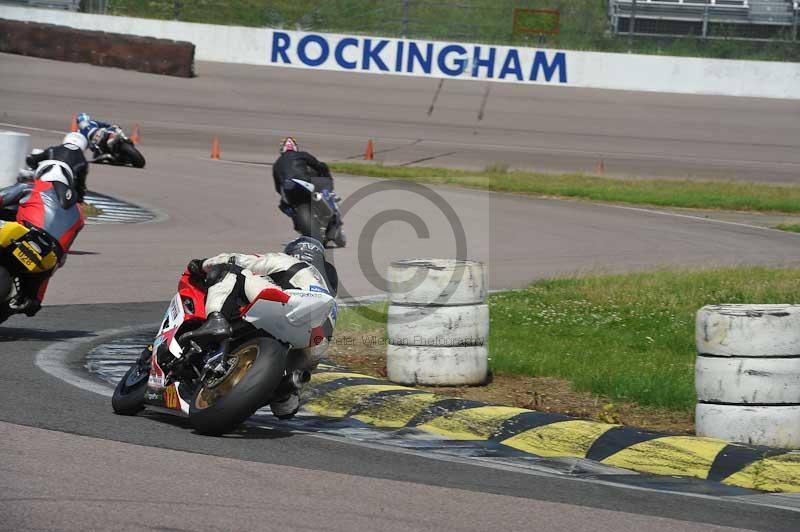 Motorcycle action photographs;Rockingham;Rockingham photographs;Trackday digital images;event digital images;eventdigitalimages;no limits trackday;peter wileman photography;rockingham corby northamptonshire;trackday;trackday photos