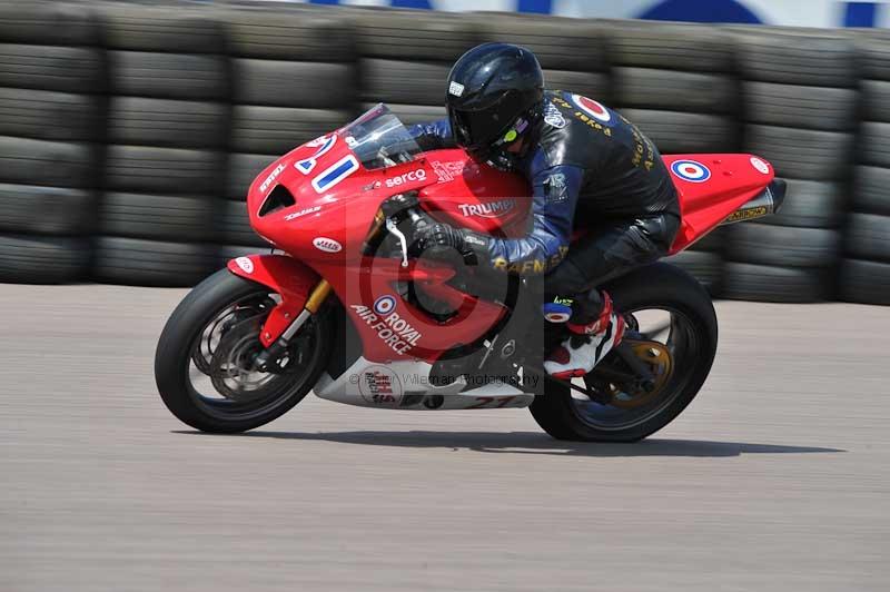 Motorcycle action photographs;Rockingham;Rockingham photographs;Trackday digital images;event digital images;eventdigitalimages;no limits trackday;peter wileman photography;rockingham corby northamptonshire;trackday;trackday photos