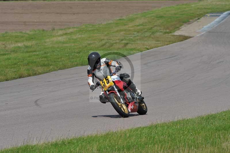 Motorcycle action photographs;Rockingham;Rockingham photographs;Trackday digital images;event digital images;eventdigitalimages;no limits trackday;peter wileman photography;rockingham corby northamptonshire;trackday;trackday photos