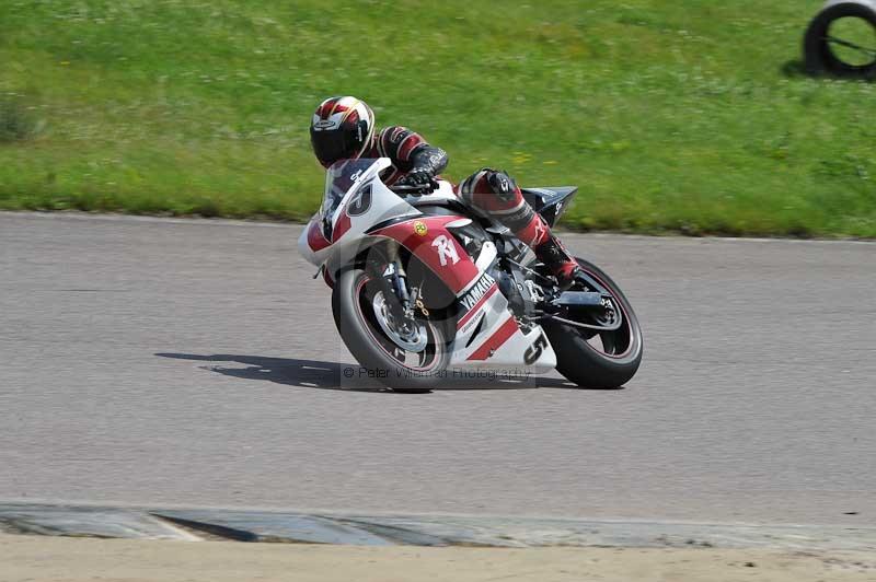 Motorcycle action photographs;Rockingham;Rockingham photographs;Trackday digital images;event digital images;eventdigitalimages;no limits trackday;peter wileman photography;rockingham corby northamptonshire;trackday;trackday photos