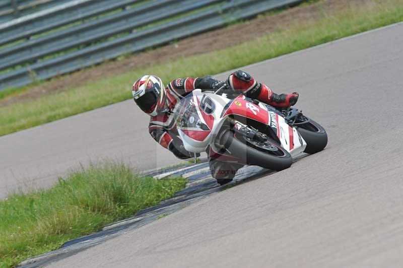 Motorcycle action photographs;Rockingham;Rockingham photographs;Trackday digital images;event digital images;eventdigitalimages;no limits trackday;peter wileman photography;rockingham corby northamptonshire;trackday;trackday photos