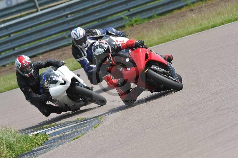 Motorcycle action photographs;Rockingham;Rockingham photographs;Trackday digital images;event digital images;eventdigitalimages;no limits trackday;peter wileman photography;rockingham corby northamptonshire;trackday;trackday photos