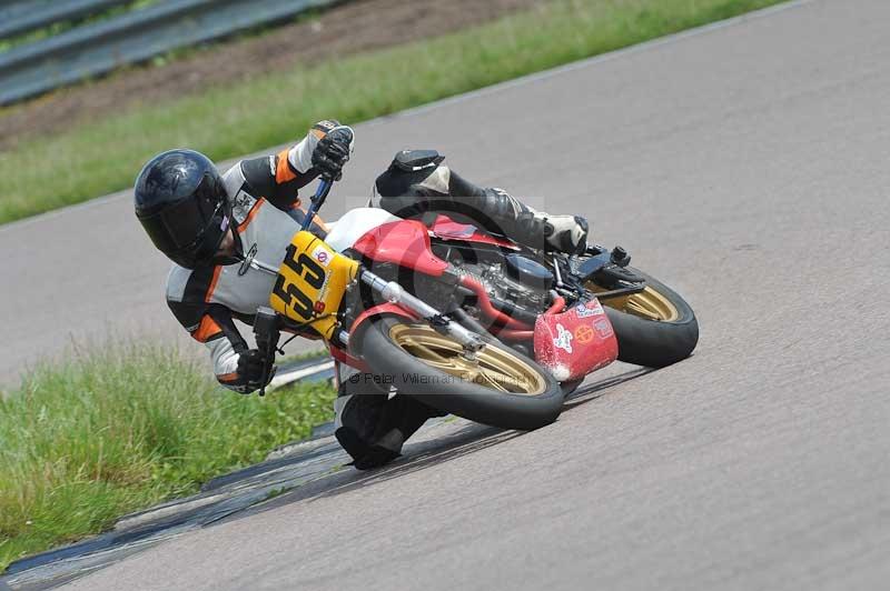 Motorcycle action photographs;Rockingham;Rockingham photographs;Trackday digital images;event digital images;eventdigitalimages;no limits trackday;peter wileman photography;rockingham corby northamptonshire;trackday;trackday photos