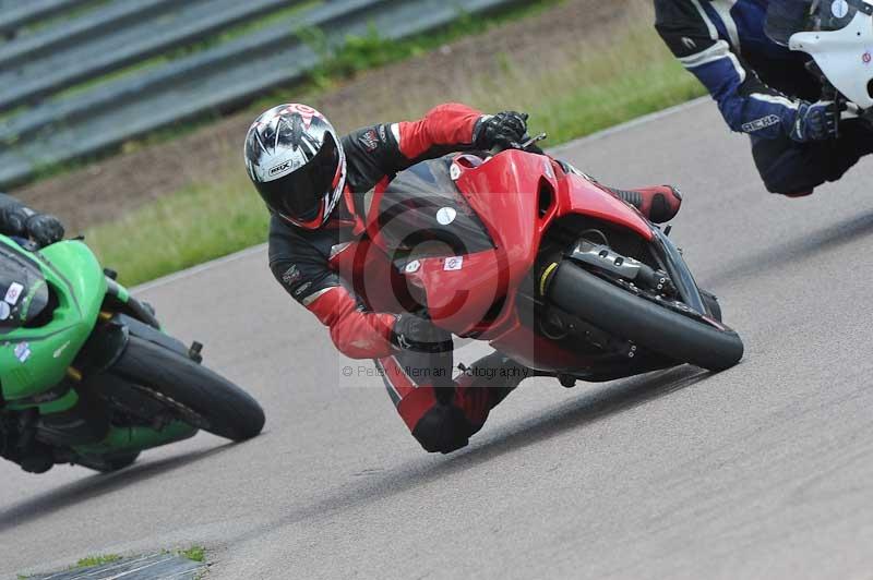 Motorcycle action photographs;Rockingham;Rockingham photographs;Trackday digital images;event digital images;eventdigitalimages;no limits trackday;peter wileman photography;rockingham corby northamptonshire;trackday;trackday photos