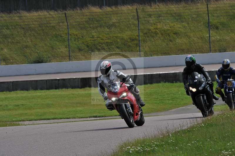 Motorcycle action photographs;Rockingham;Rockingham photographs;Trackday digital images;event digital images;eventdigitalimages;no limits trackday;peter wileman photography;rockingham corby northamptonshire;trackday;trackday photos