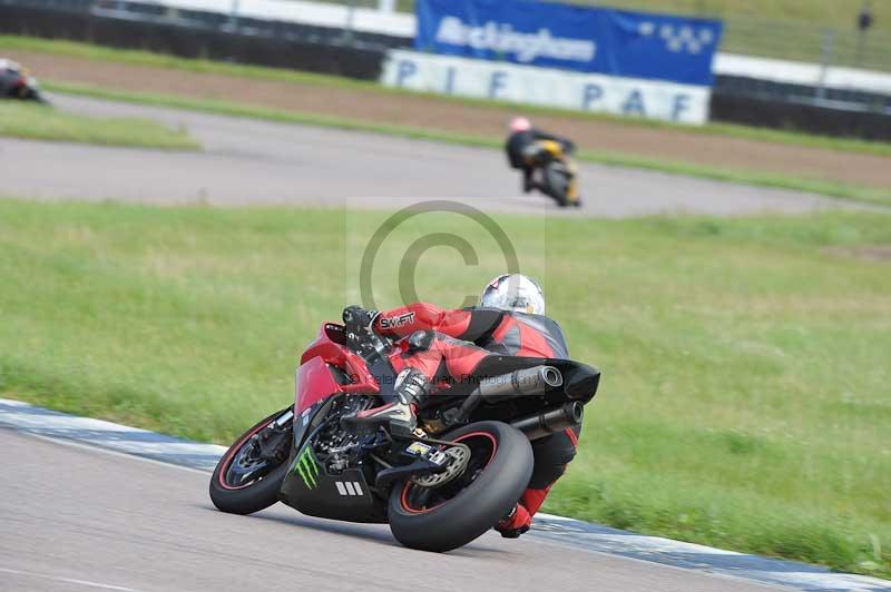 Motorcycle action photographs;Rockingham;Rockingham photographs;Trackday digital images;event digital images;eventdigitalimages;no limits trackday;peter wileman photography;rockingham corby northamptonshire;trackday;trackday photos